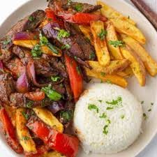 Lomo saltado